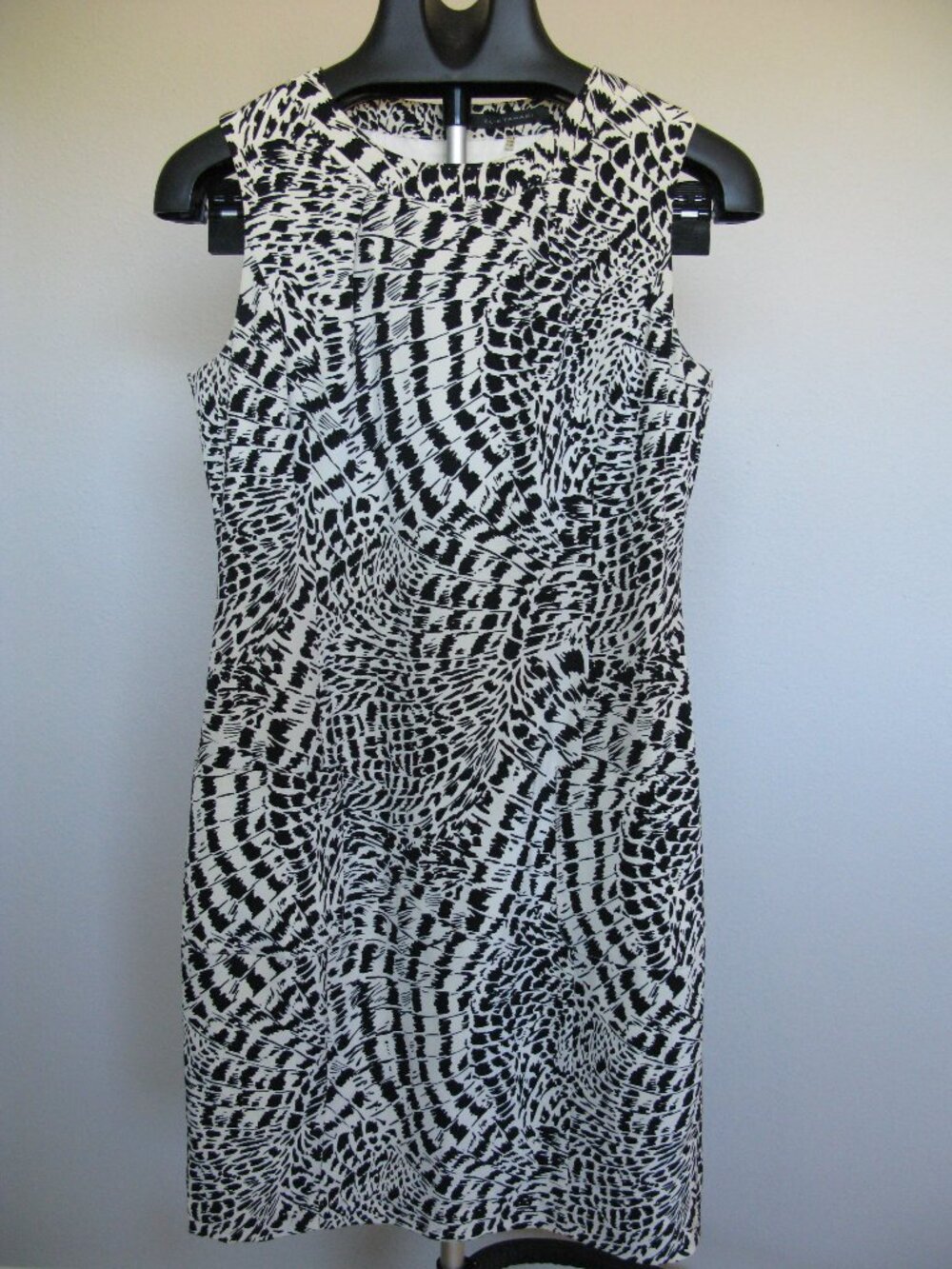 Elie Tahari Animal print dress size 6